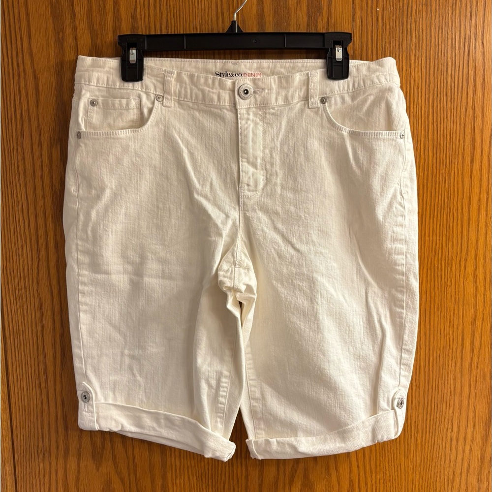 Style&co Denim Ex-Boyfriend Curvy Women’s White Jean Shorts